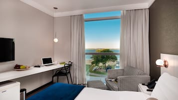 Minibar, in-room safe, desk, blackout curtains