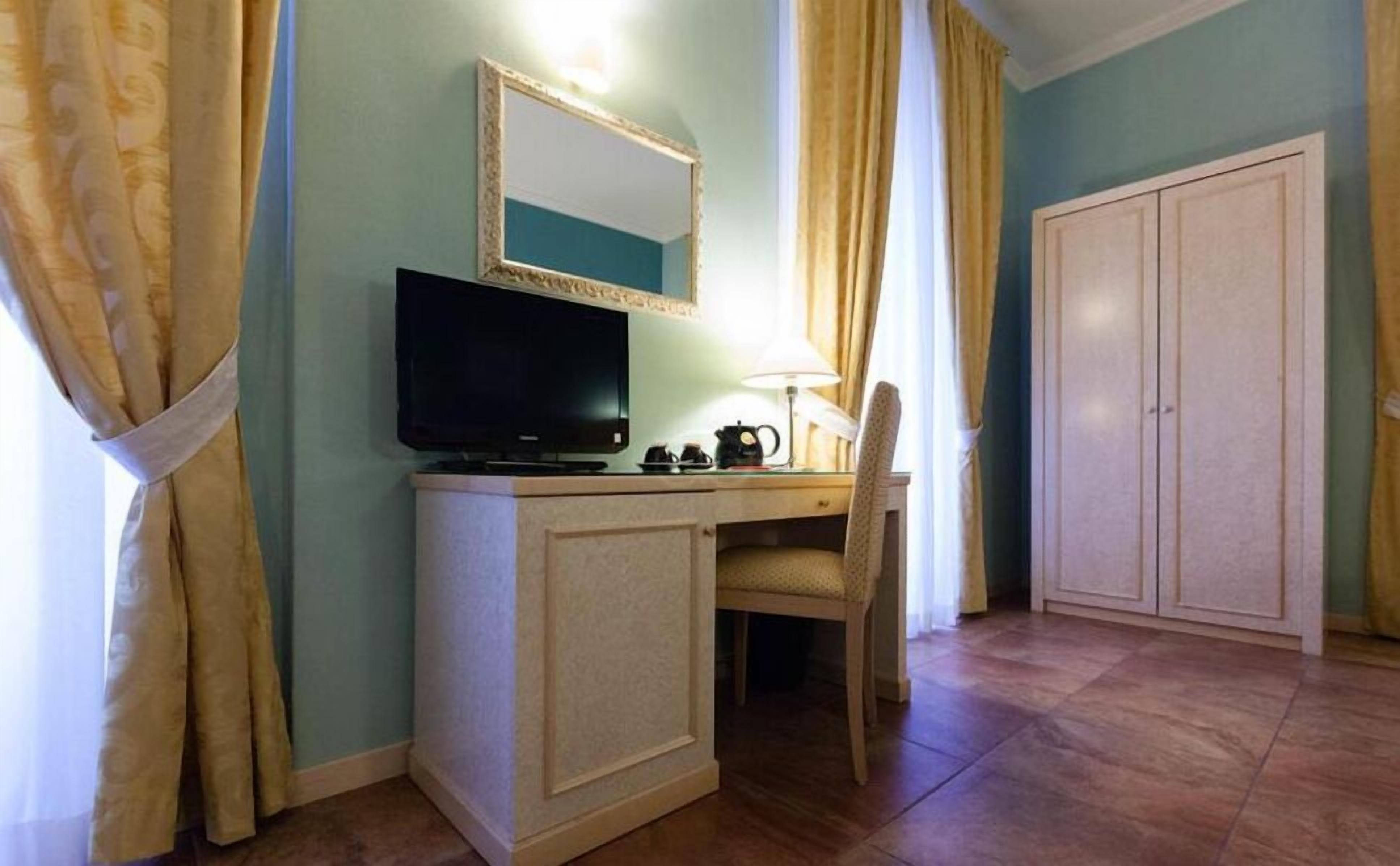 minibar, desk, cots/infant beds, rollaway beds