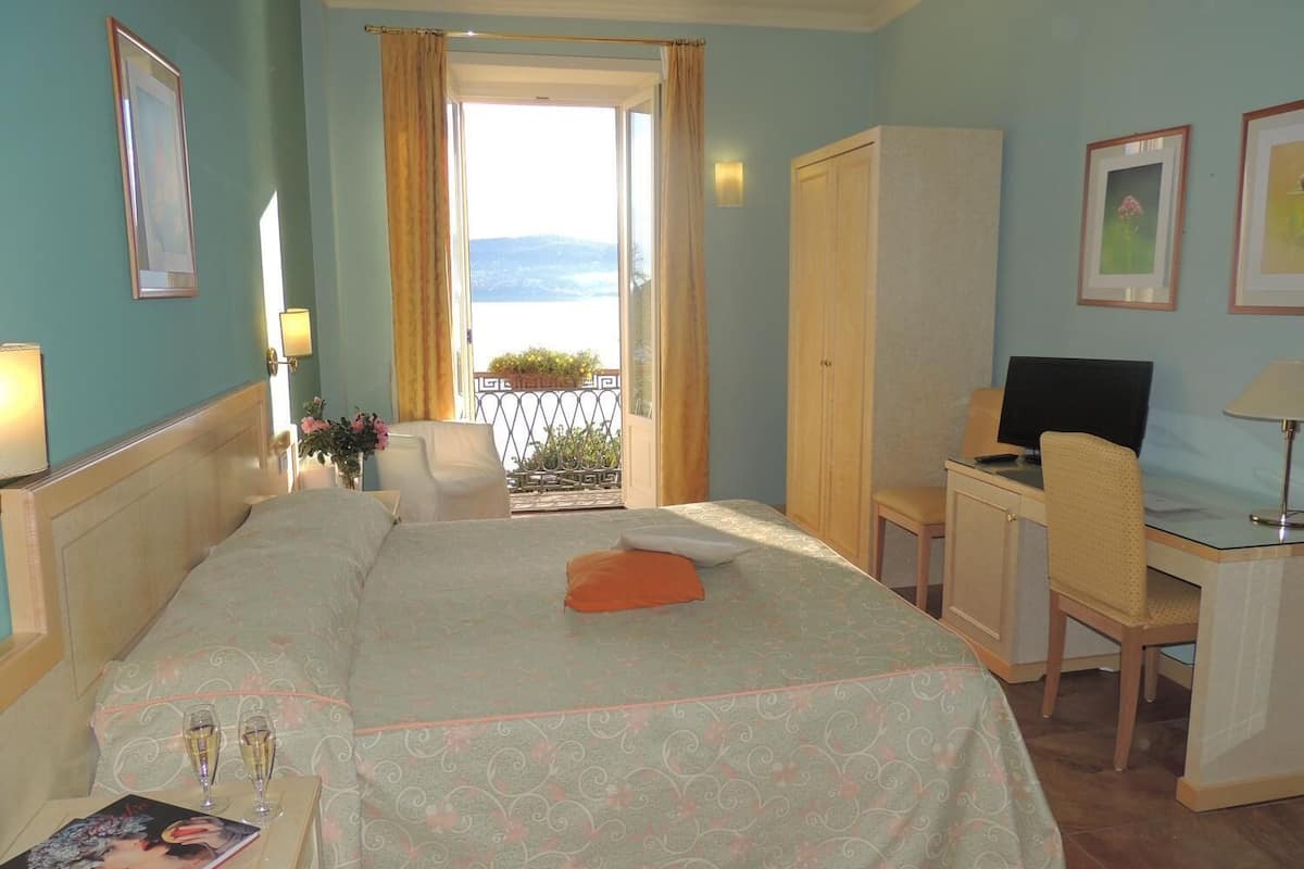 minibar, desk, cots/infant beds, rollaway beds