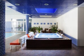 Bain à remous intérieur