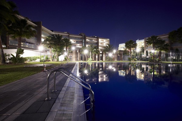 Indoor pool, outdoor pool