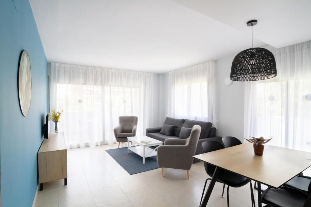 APARTMENT TWO BEDROOMS 4 ADULTS