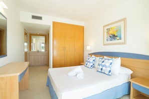 1 bedroom, in-room safe, individually decorated, individually furnished