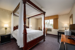 Romantic Room | Desk, iron/ironing board, bed sheets - Three Rivers Inn (Sedro-Woolley)