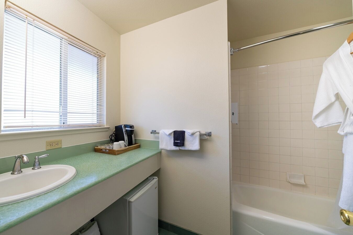 traditional room, 2 queen beds, ocean view (non-pet friendly) | bathroom | towels