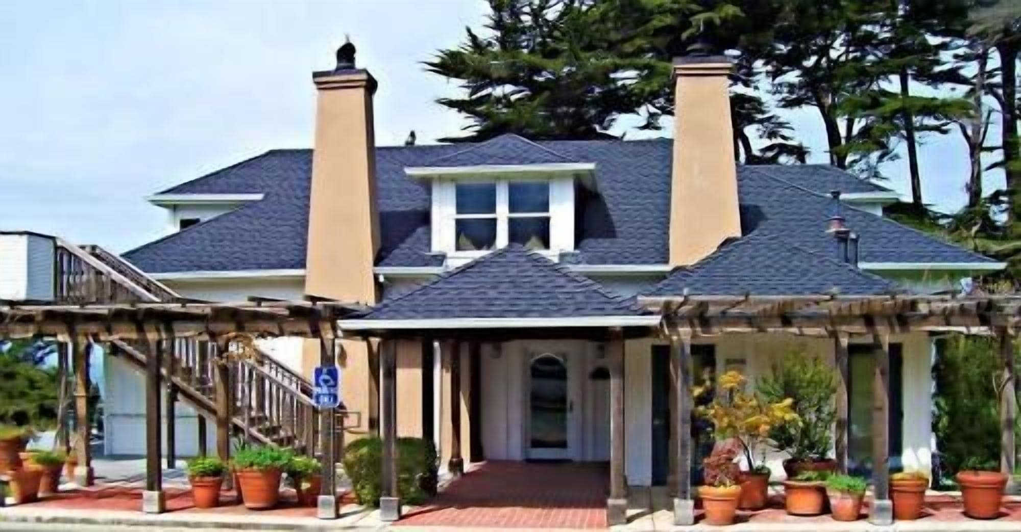 suite, 1 king bed, garden view (no pets or children) | garden view