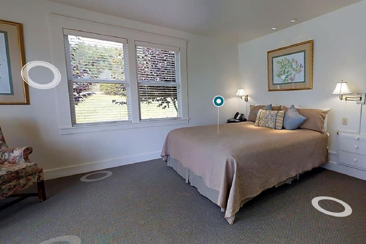 suite, 1 king bed, garden view (no pets or children) | iron/ironing board, cots/infant beds, free wifi, bed sheets