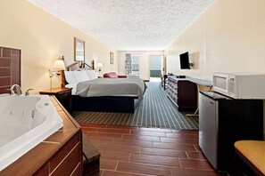 Room - Americas Best Value Inn & Suites Mt. Pleasant (Mount Pleasant)