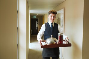 Room service - dining - Hart's Hotel (Nottingham)