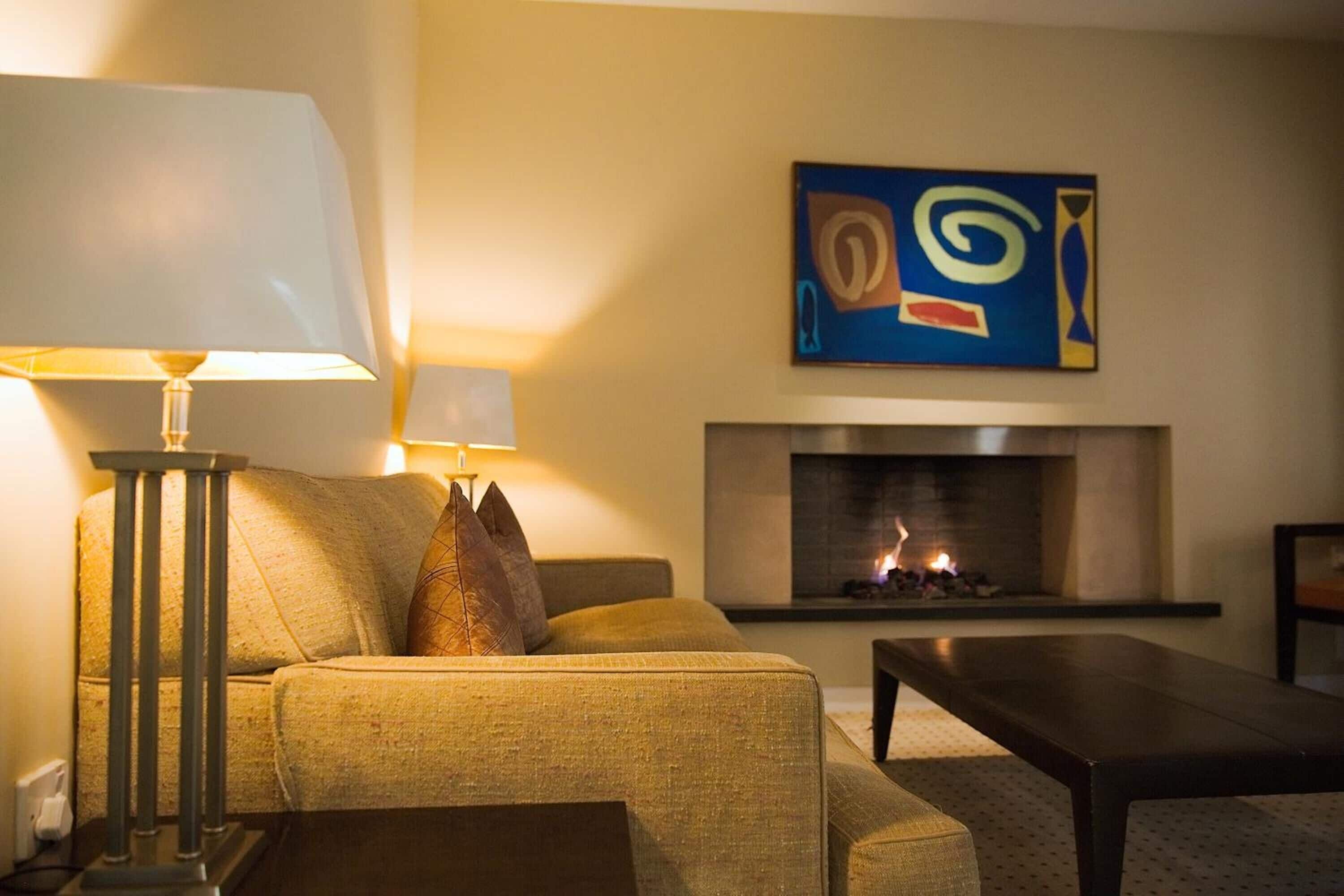 32-inch smart tv with satellite channels, tv