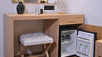 Superior Double or Twin Room | 高級寢具、免費迷你吧物品、書桌、筆電工作空間