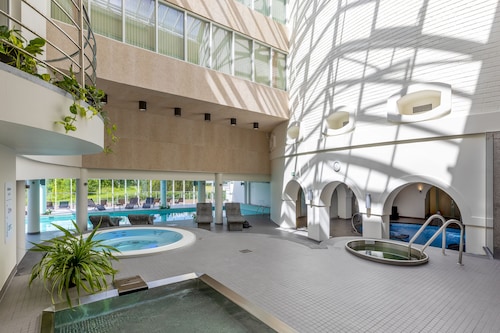 Strand Spa & Conference Hotel