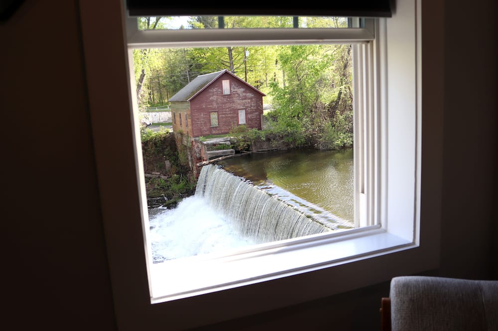 Old Mill Inn - Montague, MA