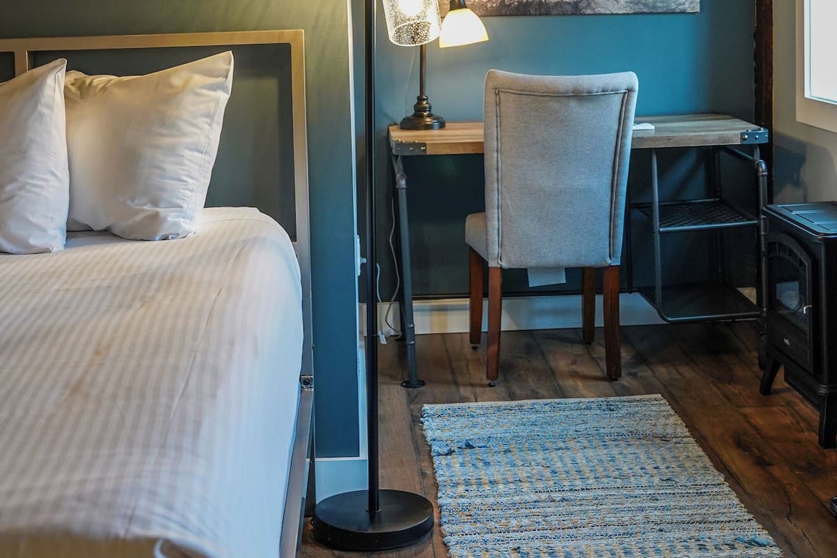 Room (The Amherst Room)