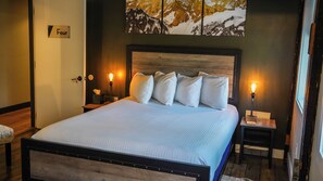 Room (The Berkshire Room) | 1 bedroom, premium bedding, individually decorated - Old Mill Inn (Hatfield)