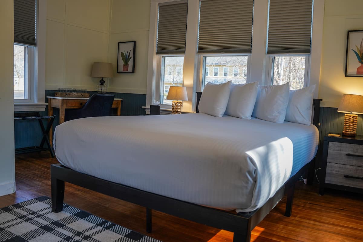 Studio Suite, River View, Annex Building