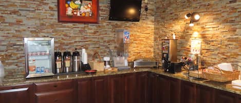Free daily continental breakfast