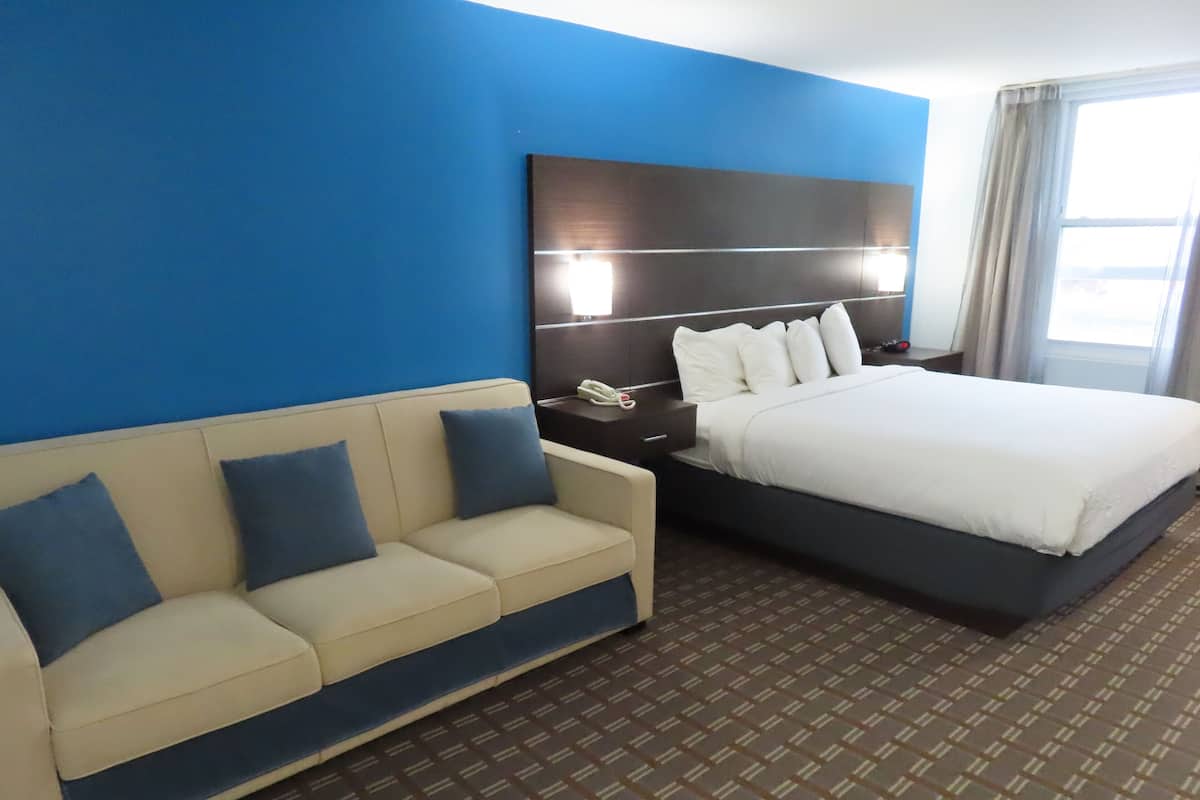 Premium bedding, in-room safe, soundproofing, iron/ironing board