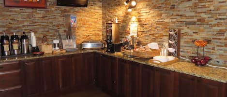 Free daily continental breakfast