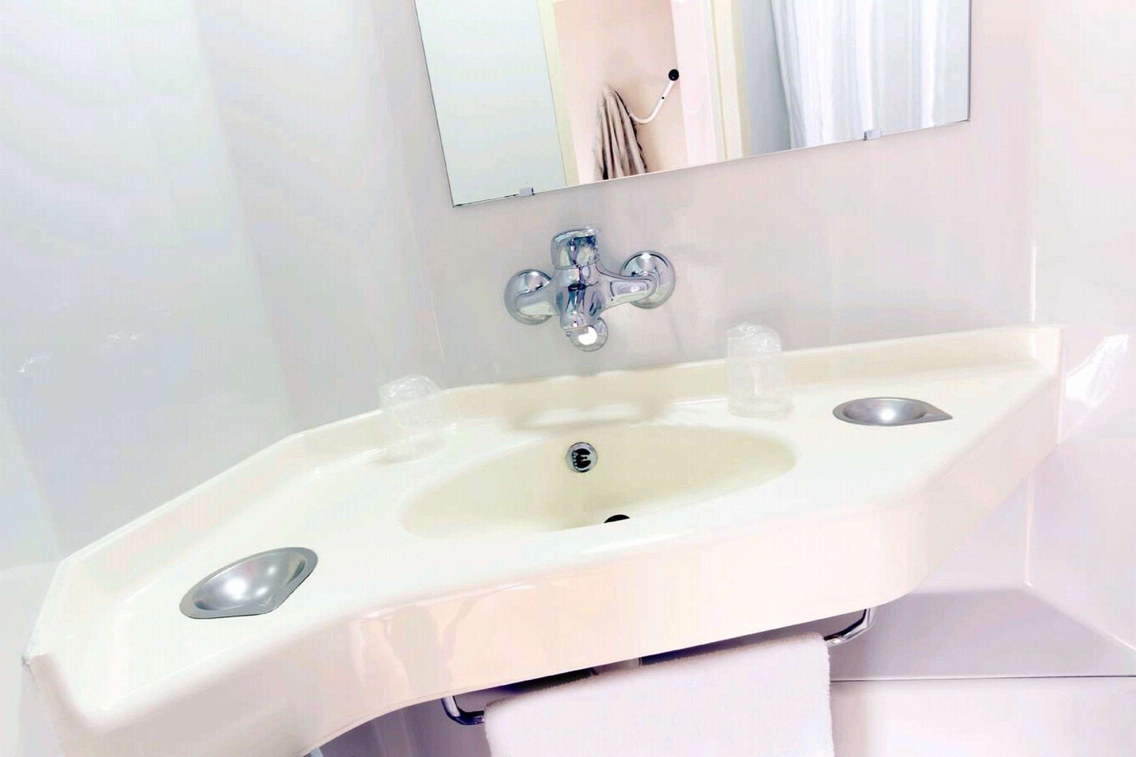 淋浴設備、環保盥洗用品、毛巾