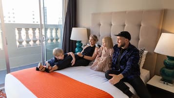 1 bedroom, premium bedding, in-room safe, desk