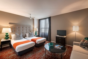 Appartement Deluxe, 2 chambres | Coffres-forts dans les chambres, bureau