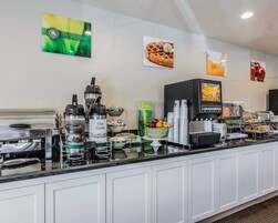 Desayuno continental gratuito y diario