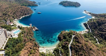D Maris Bay