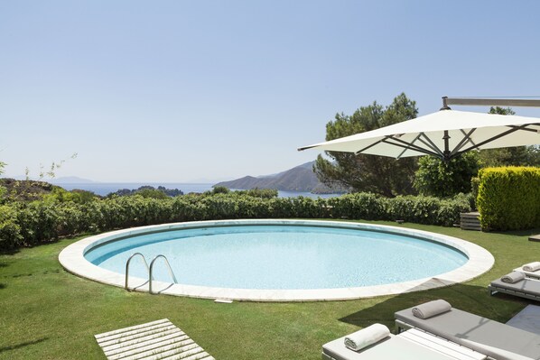 Villa | Terrace/patio