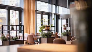 Petit déjeuner buffet compris tous les jours