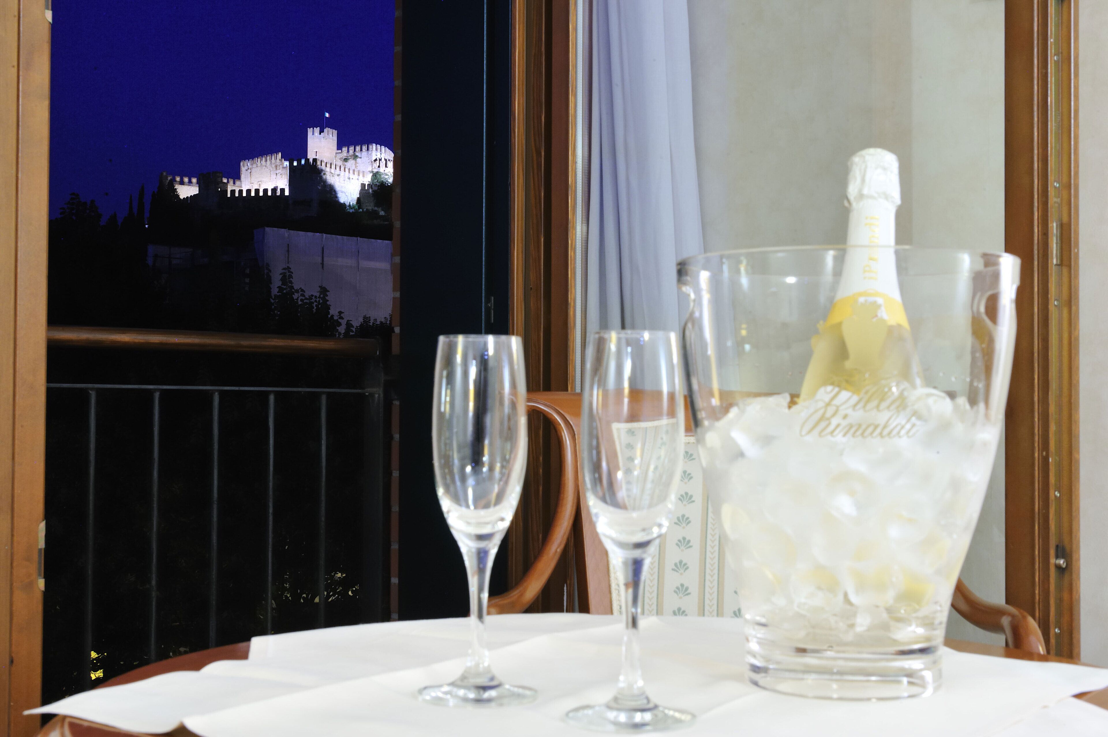 Suite – junior, 1 kingsize-seng | Utsikt fra rommet