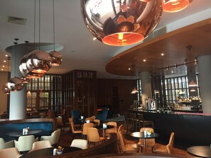 Serves breakfast, lunch, and dinner - WHITES OF WEXFORD (Wexford)