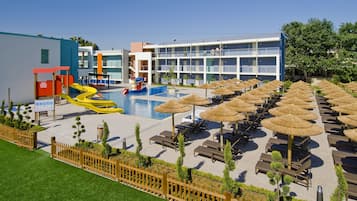 Indoor pool, 6 outdoor pools, pool umbrellas, sun loungers
