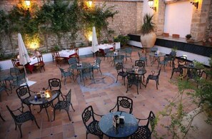Lunch served - Hotel Rosaleda de Don Pedro (Úbeda)