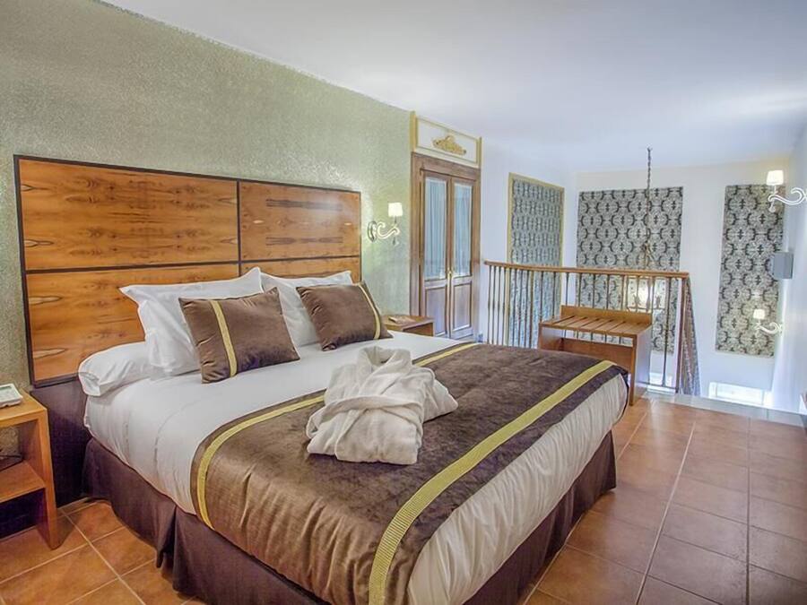 Couette en duvet, minibar, bureau, rideaux d’obscurcissement