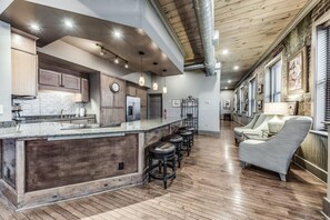 Room - Cook Loft (Knoxville)