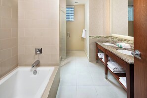 Free toiletries, hair dryer, towels - The Westin Minneapolis (Minneapolis)