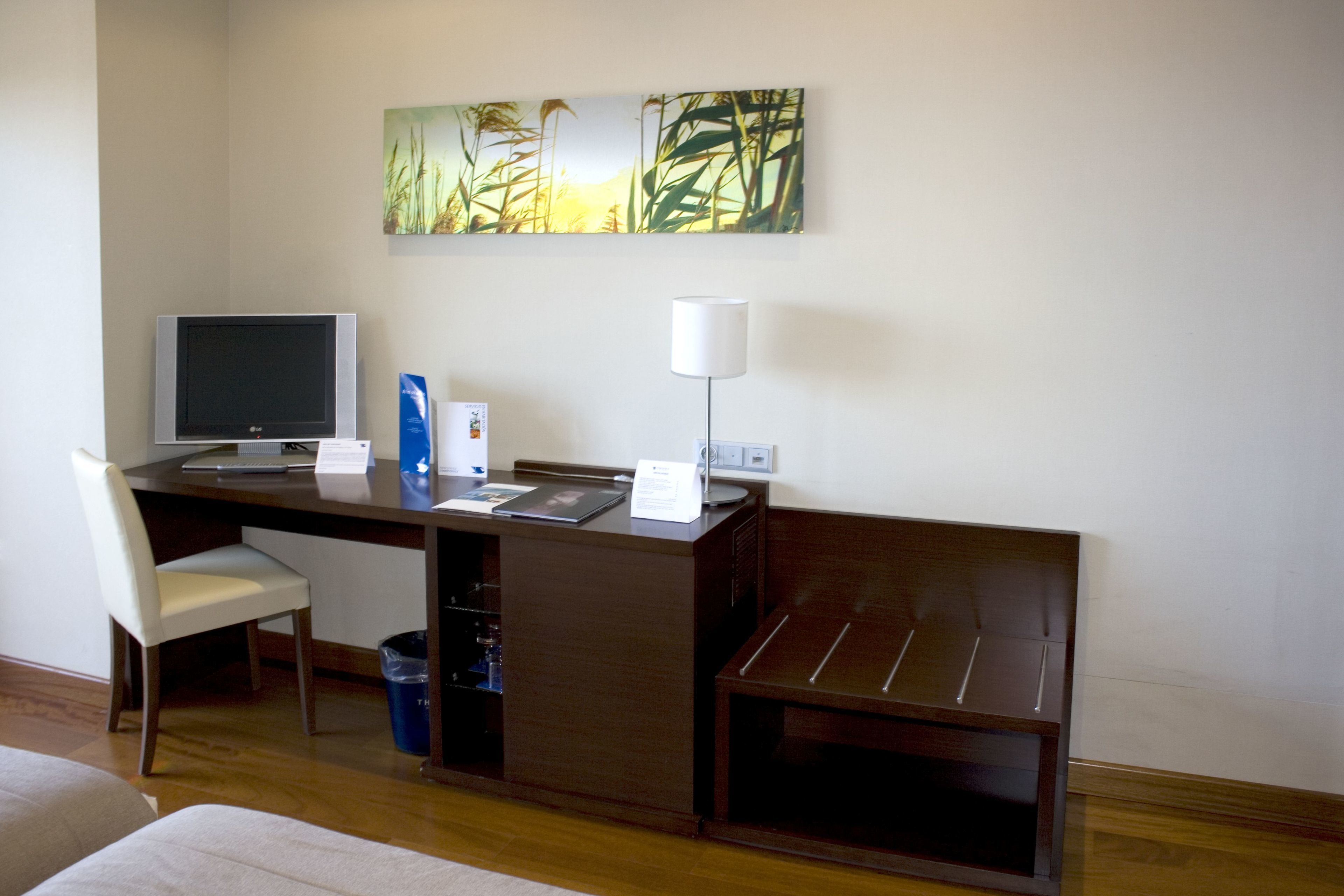 down duvets, minibar, in-room safe, desk