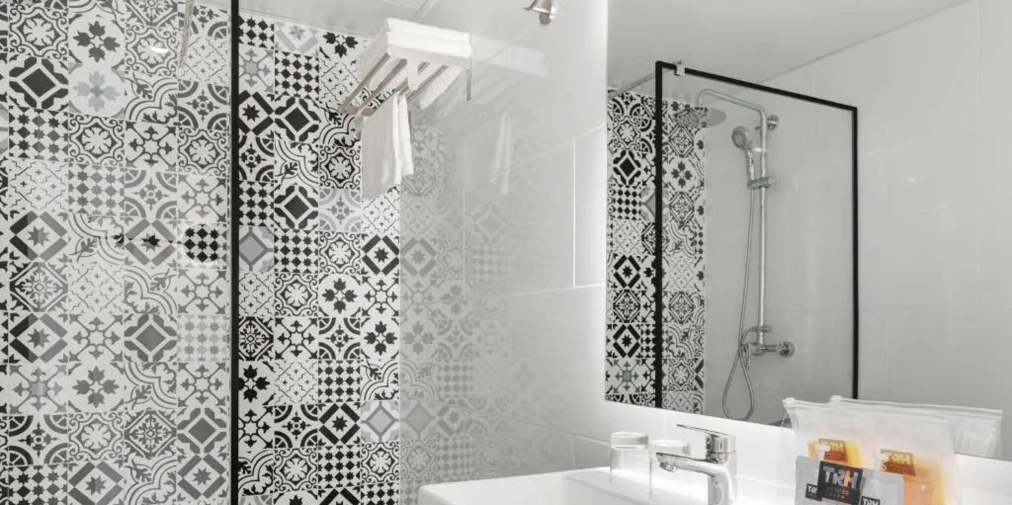 Badezimmer | Dusche, Handtücher