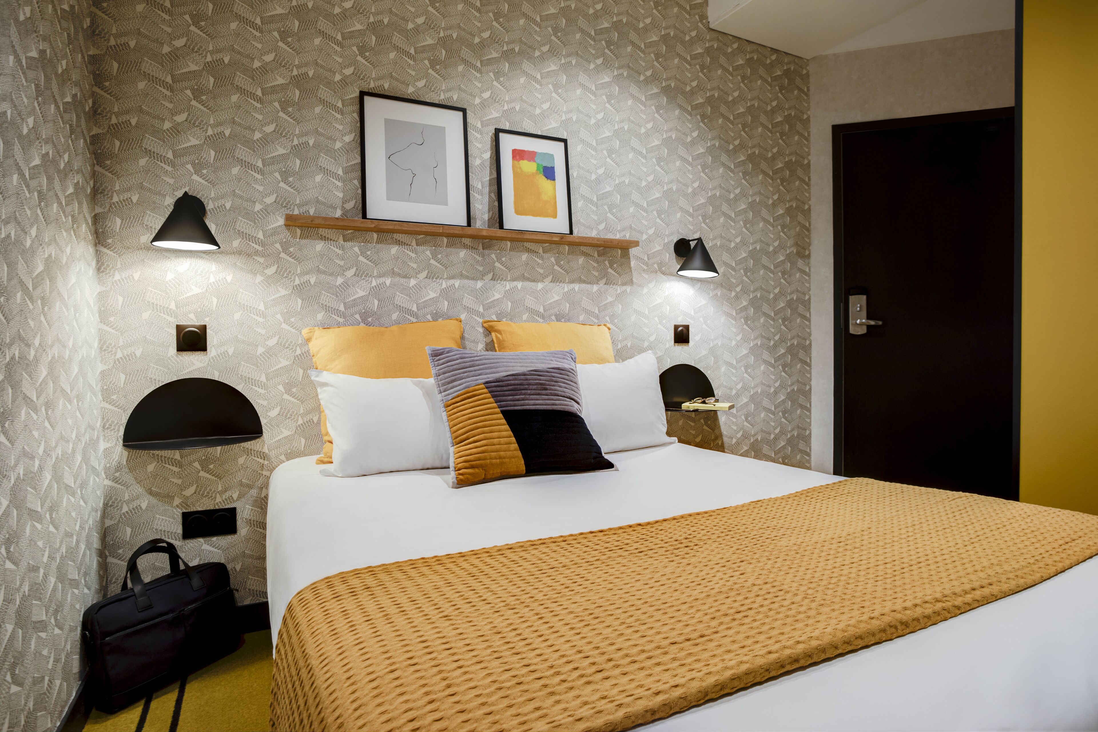 classic double room | premium bedding, in-room safe, blackout curtains, iron/ironing board