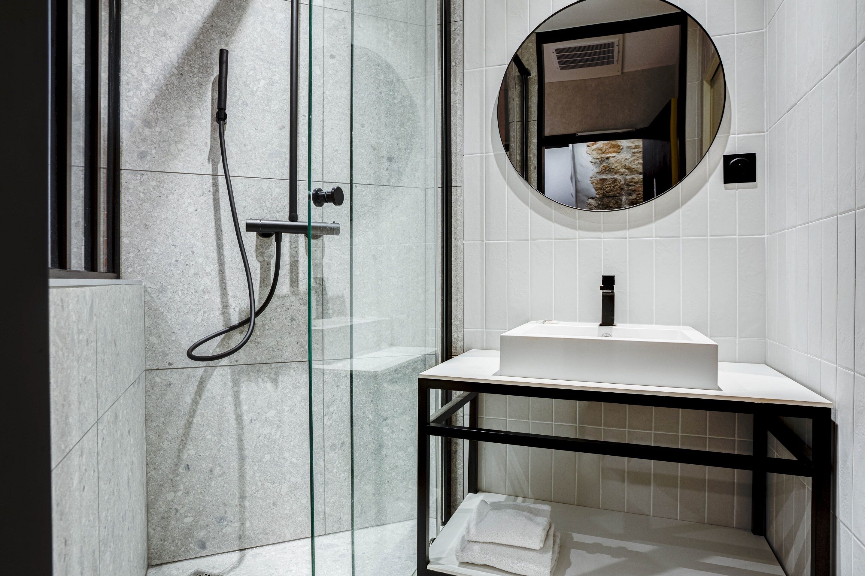 single room (simple) | bathroom | free toiletries, hair dryer, towels