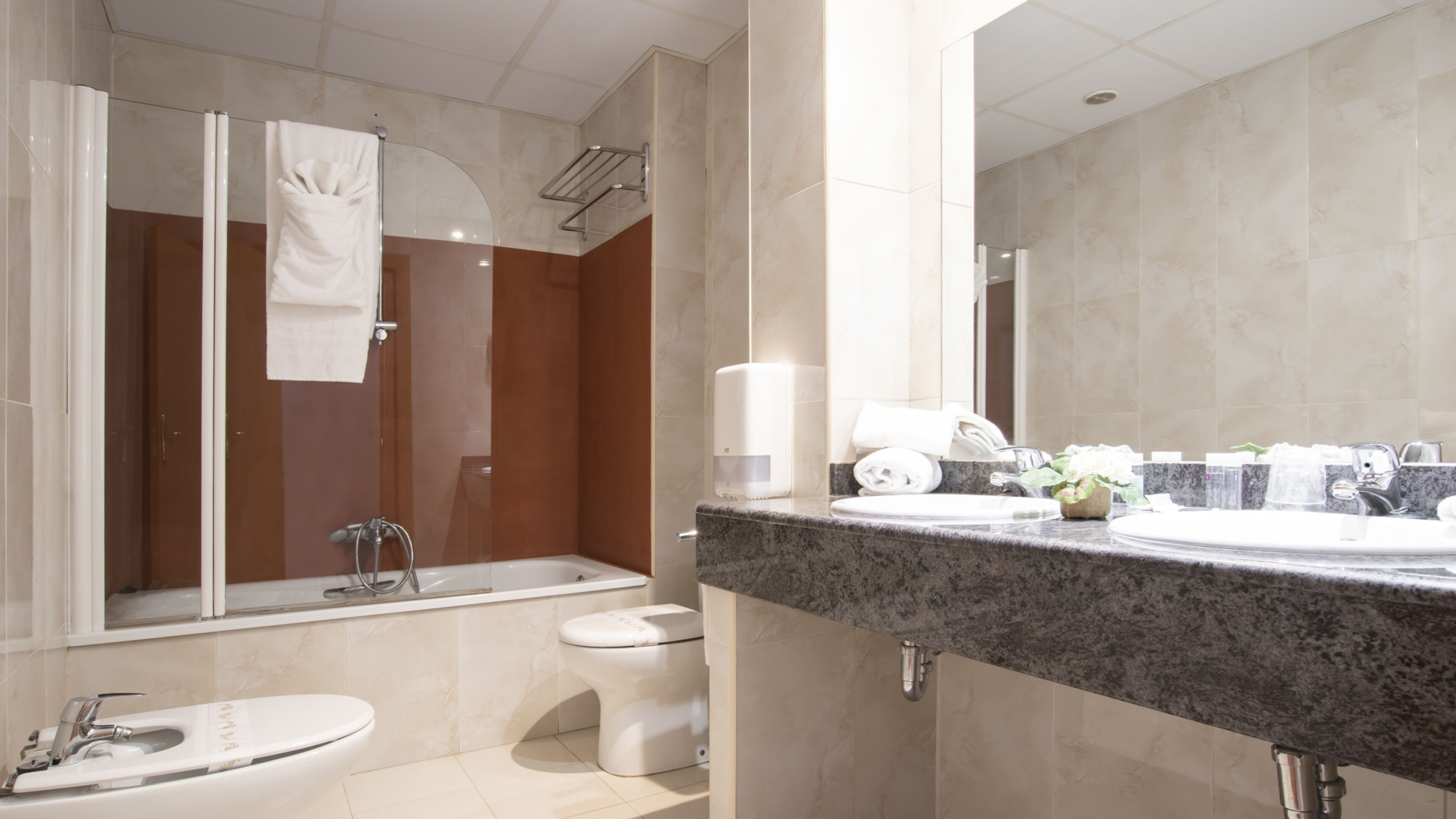 Photo - Hotel Isabel de Segura