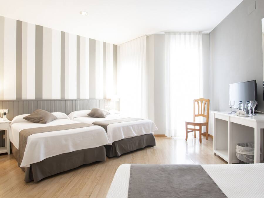 Desk, free cribs/infant beds, rollaway beds, free WiFi