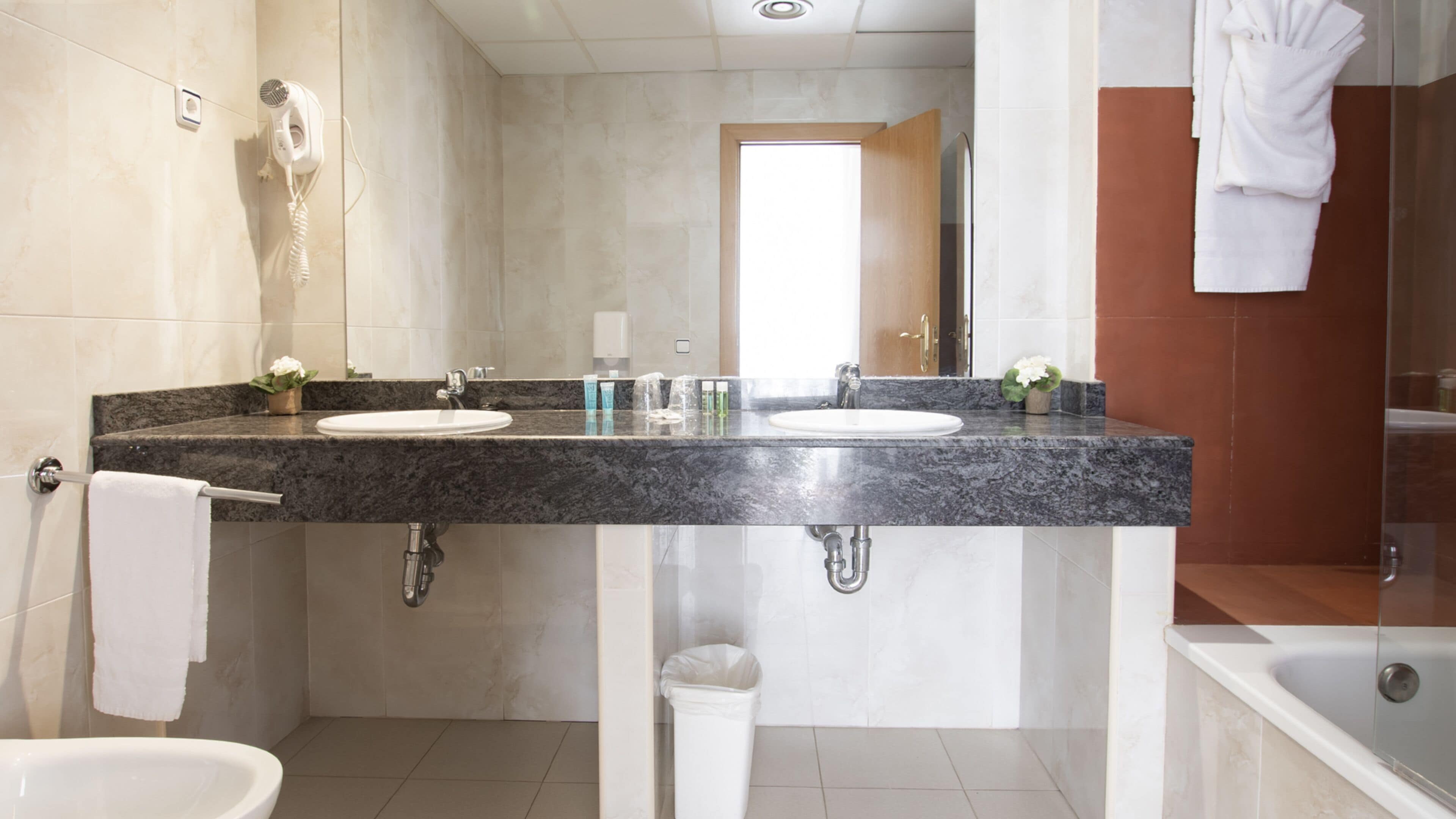 Photo - Hotel Isabel de Segura