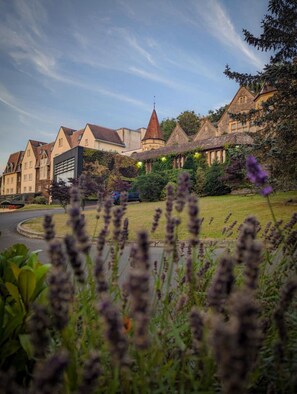 Exterior - DoubleTree by Hilton Hotel Bristol South - Cadbury House (Bristol)