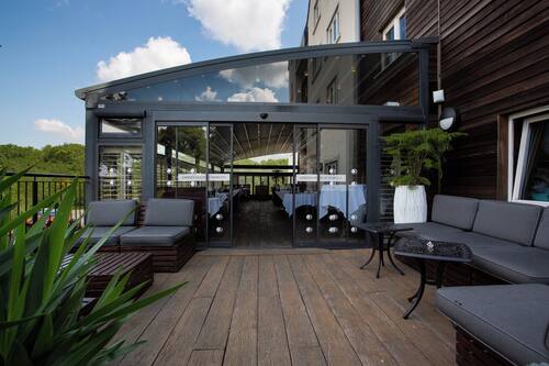 Breakfast, lunch, dinner served; garden views