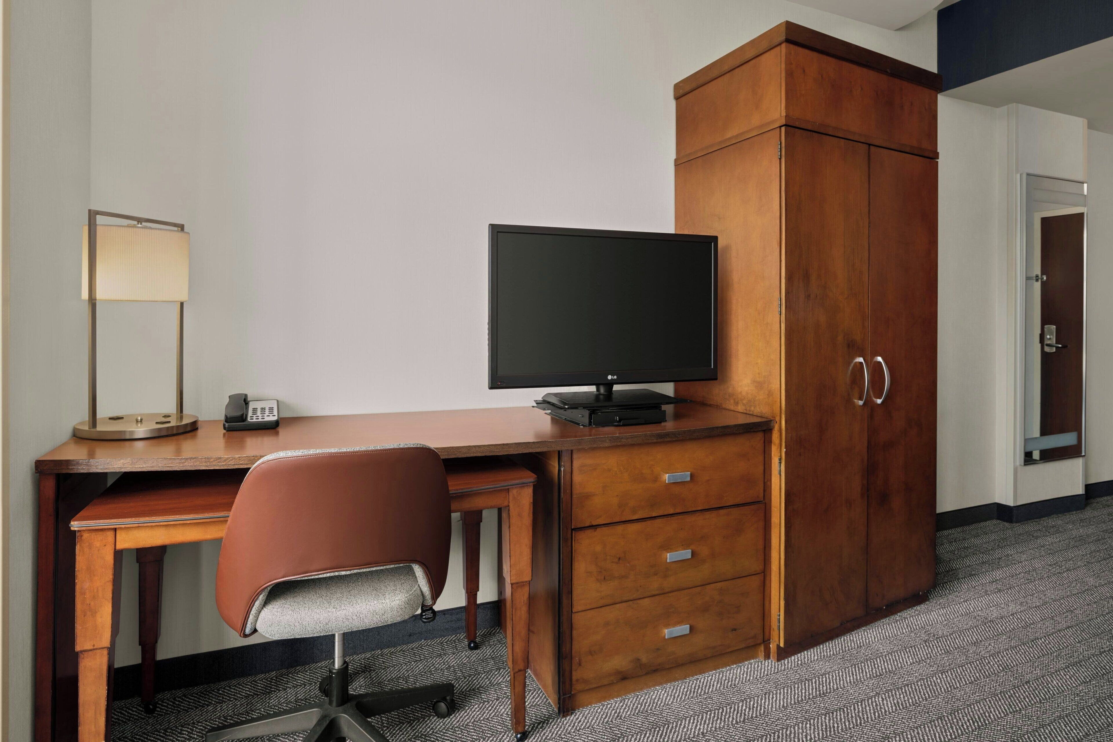 1 bedroom, premium bedding, in-room safe, desk