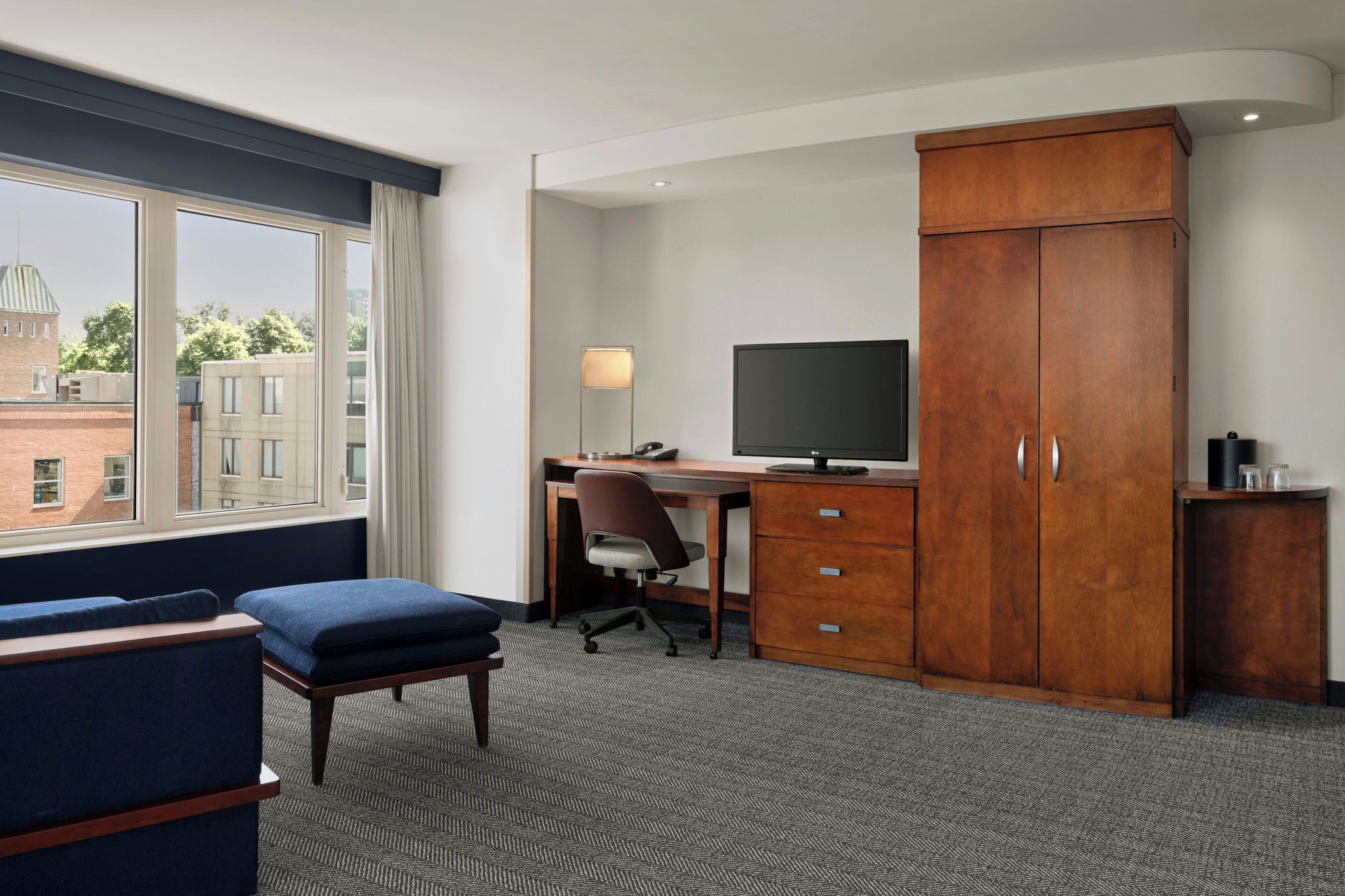 1 bedroom, premium bedding, in-room safe, desk