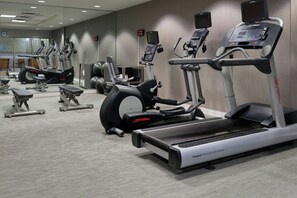 Fitness facility - Courtyard by Marriott Halifax Downtown (Halifax)