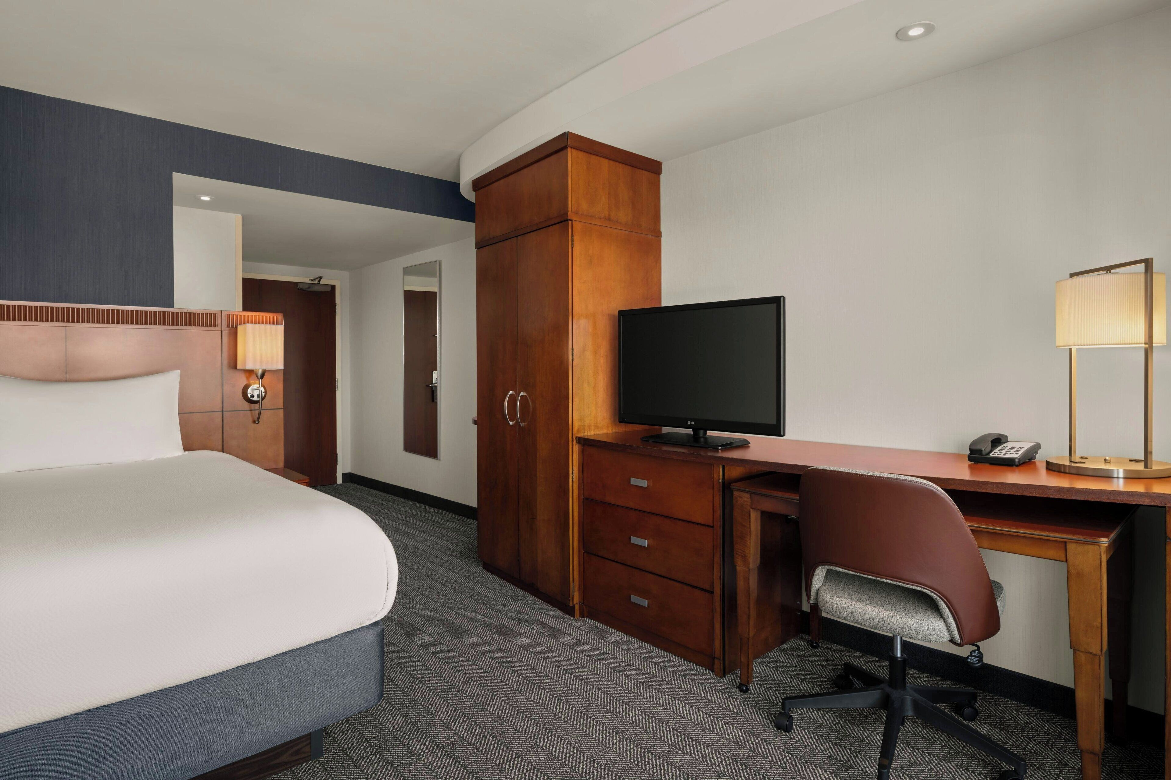 room, 1 king bed with sofa bed, harbour view | 1 bedroom, premium bedding, in-room safe, desk